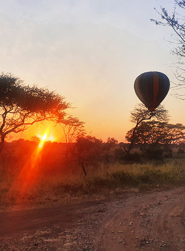 Balloons-ride-Tanzania-Luxury-safari-astonishing
