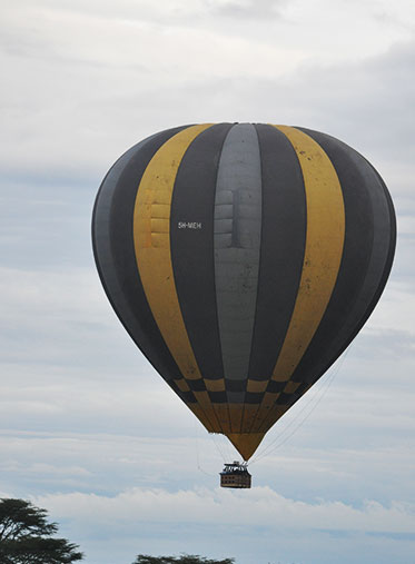 Serengeti-Hot-Air-Balloon-Lodge-Safari-Tanzania