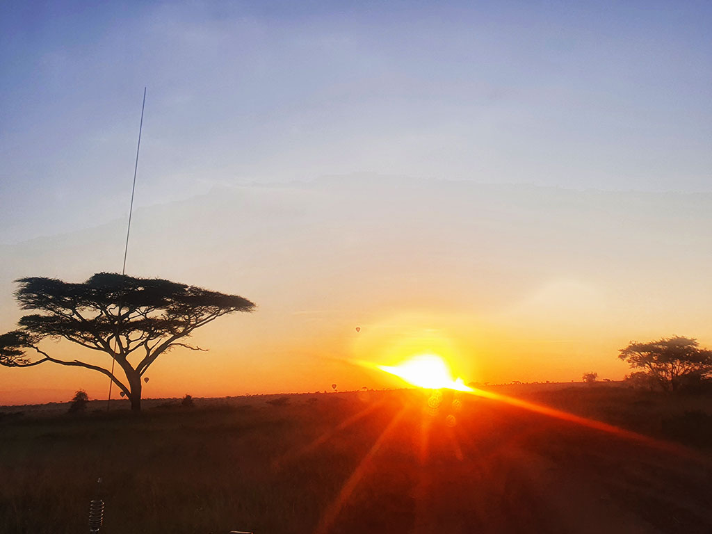 sun-set-Serengeti-tanzania-family-Safari
